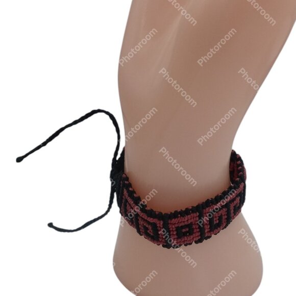 Unisex Bracelet Woven Macrame Thread Labyrinth Designs - Picture 3 of 6